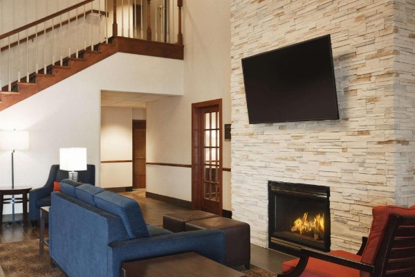 Comfort Suites Milwaukee Airport image 10