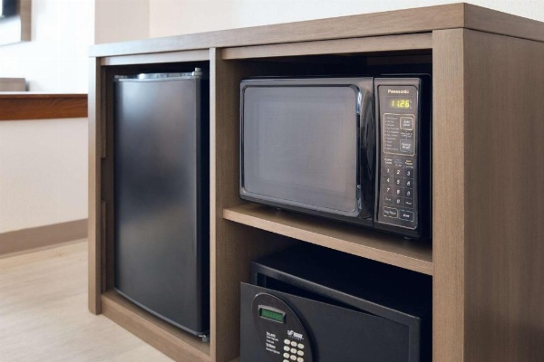 Comfort Suites Milwaukee Airport image 15