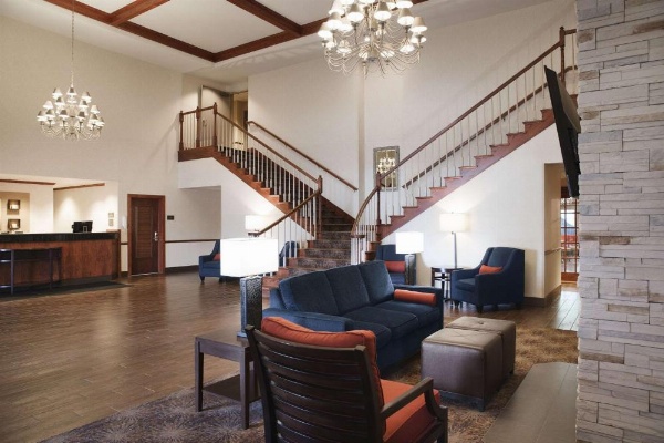 Comfort Suites Milwaukee Airport image 9